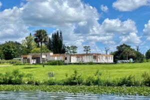 Custom home on the river-How to Enjoy Stunning Views While Maintaining Privacy in SW Florida-Richardson Custom Homes-Fort Myers-600x400jpg